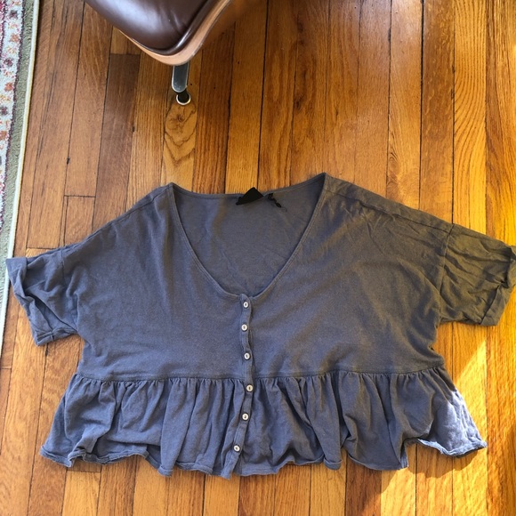 Cropped Top - Picture 3 of 3